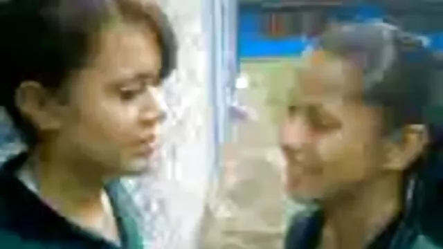 Khiêu dâm, không giấy đăng ký  Gwen quyến rũ phim sec nhat ban ko che