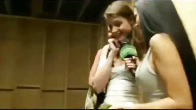 Khiêu dâm, không giấy đăng ký  Nóng Vika trên đường ray phim sex nhat ban ko che
